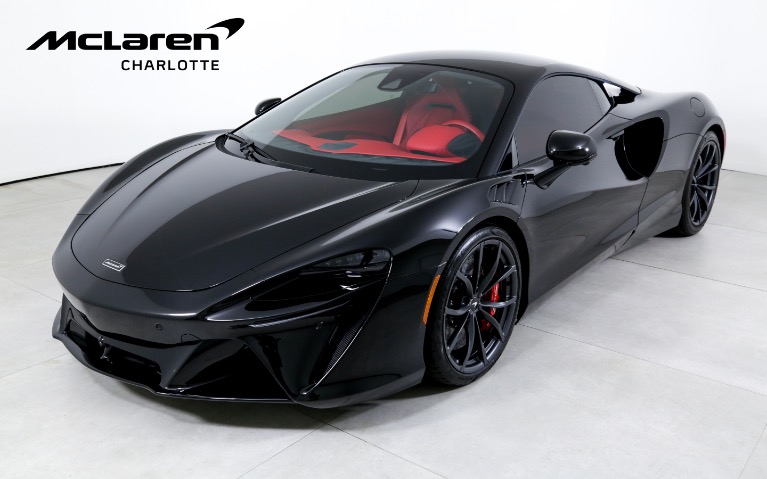 2023 McLaren Artura