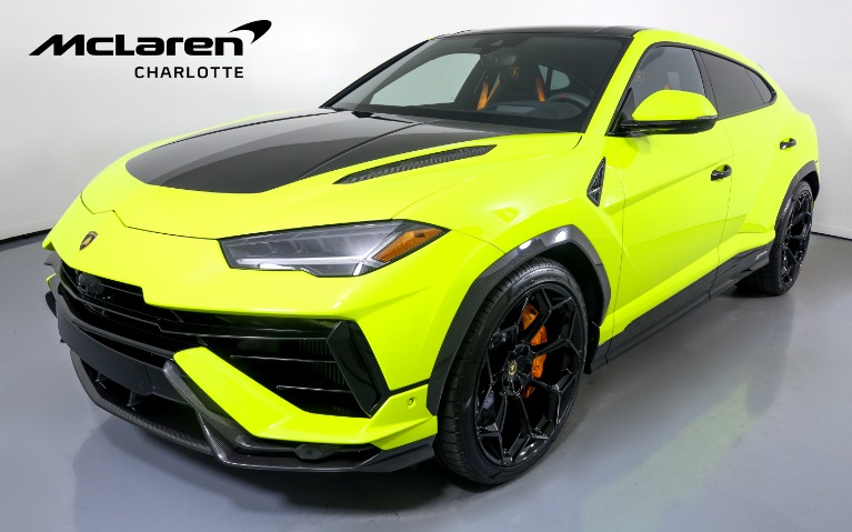 2023 LAMBORGHINI URUS