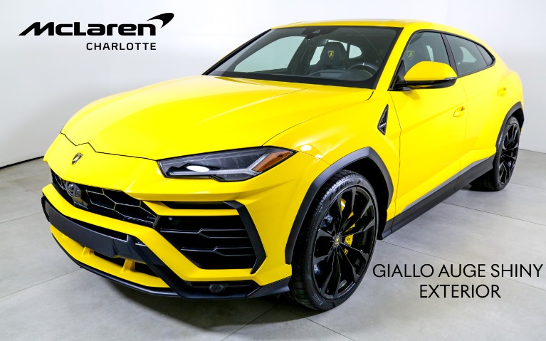 2022 LAMBORGHINI URUS