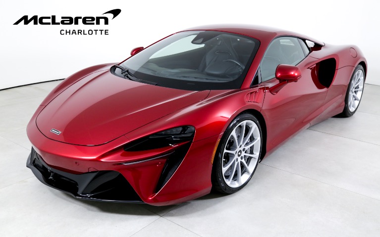 2023 McLaren Artura