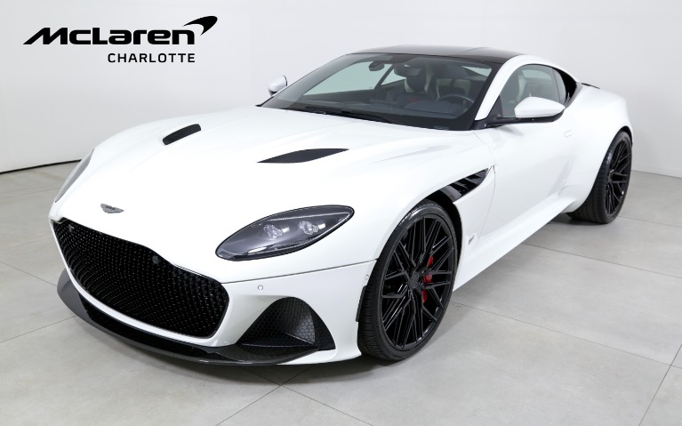 2023 Aston Martin DBS