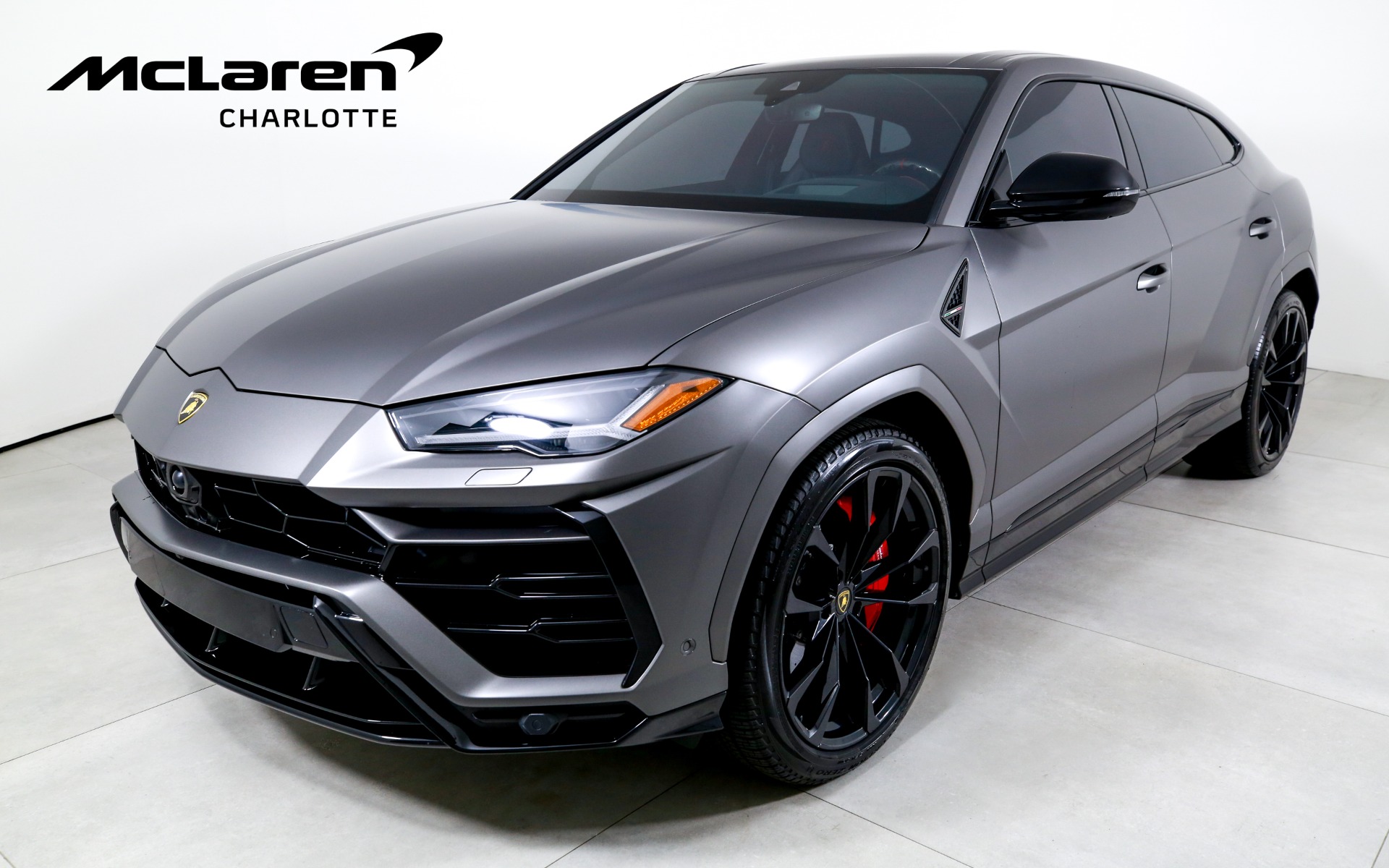 Gray 2022 Lamborghini Urus AWD SUV / Crossover All-Wheel Drive 8-Speed Automatic
