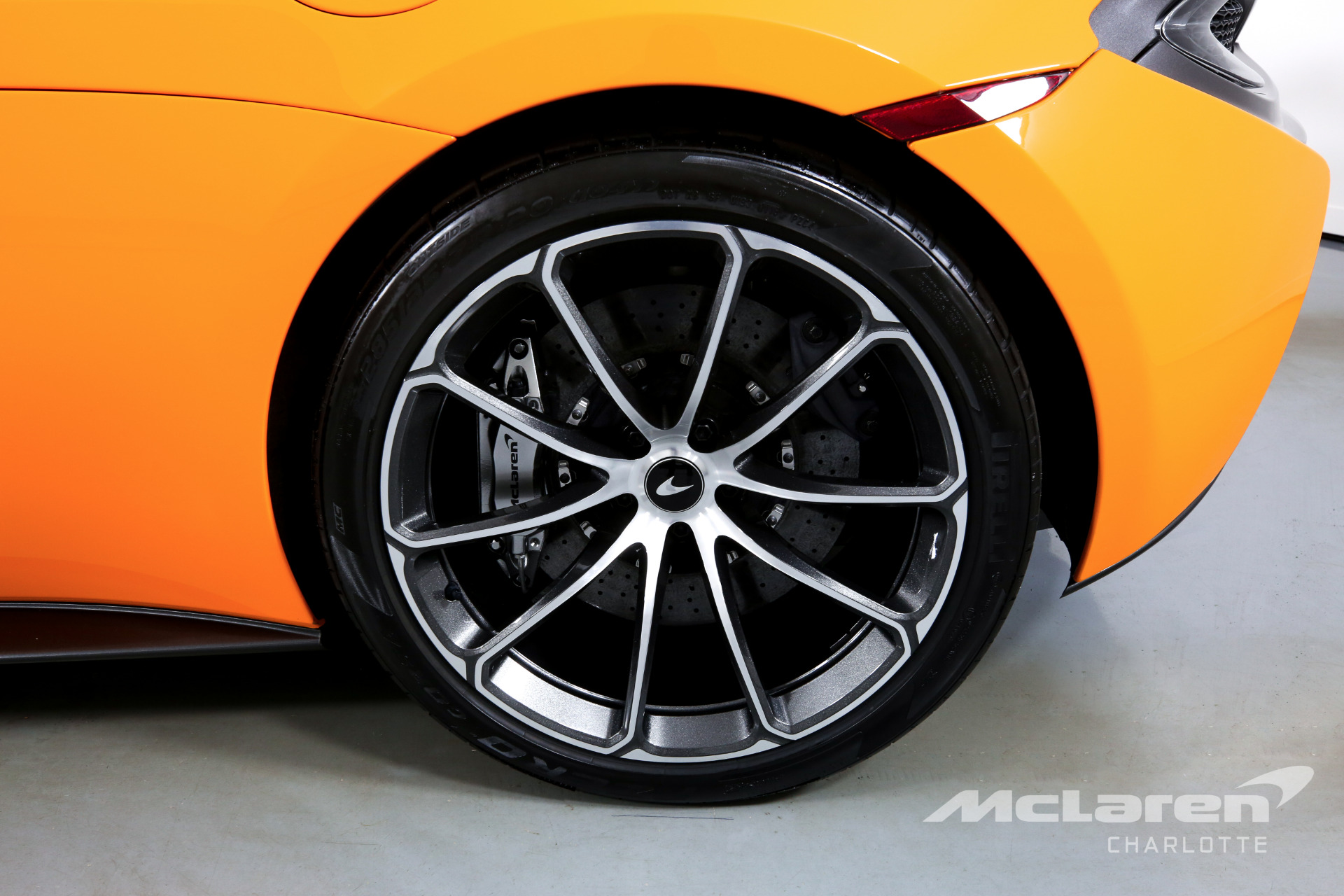Used 2019 McLaren 570S Spider Base | Charlotte, NC