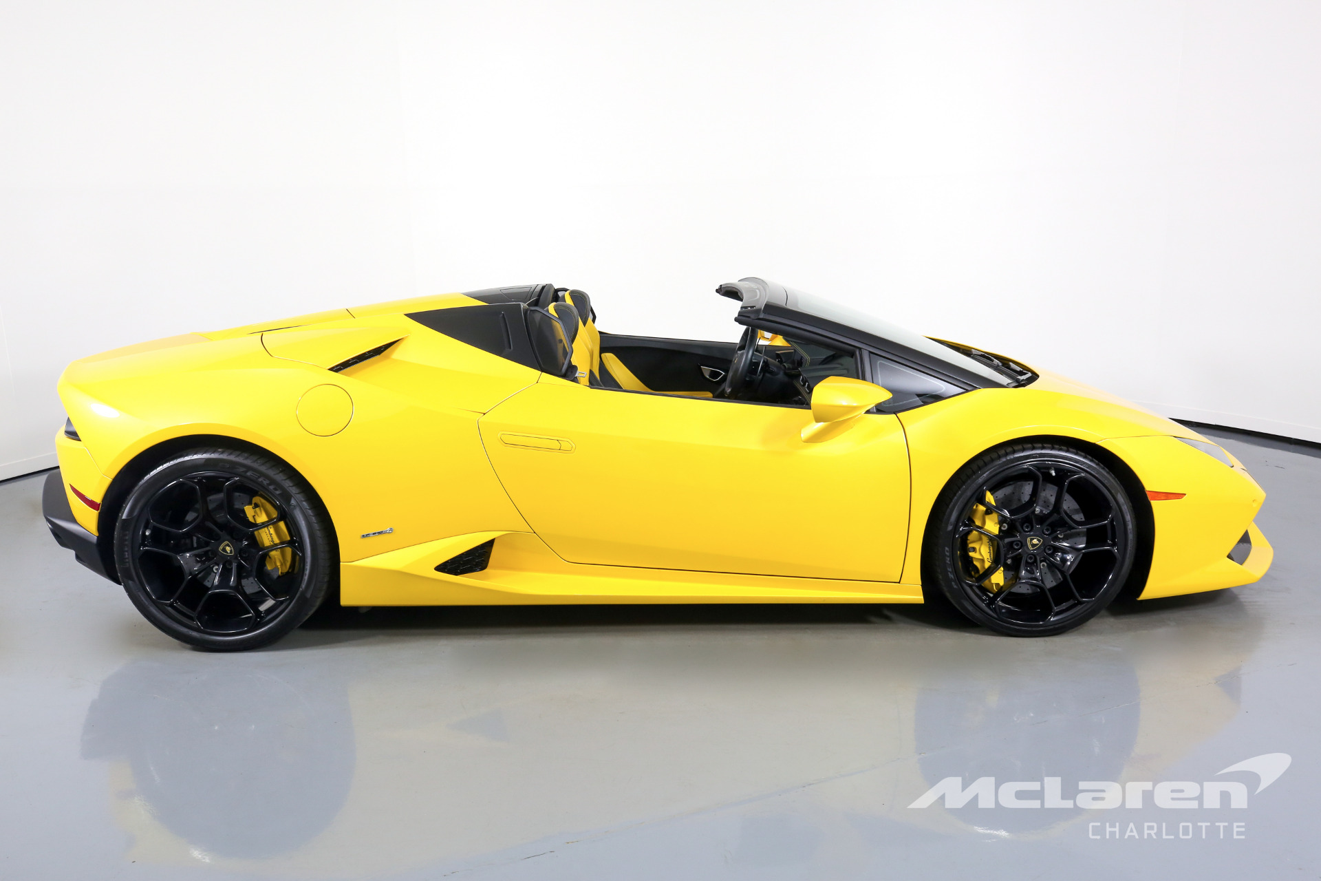 Used 2016 LAMBORGHINI HURACAN SPYDER LR 610-4 | Charlotte, NC
