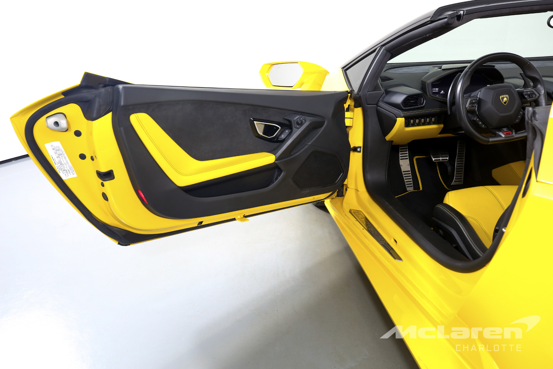 Used 2016 LAMBORGHINI HURACAN SPYDER LR 610-4 | Charlotte, NC