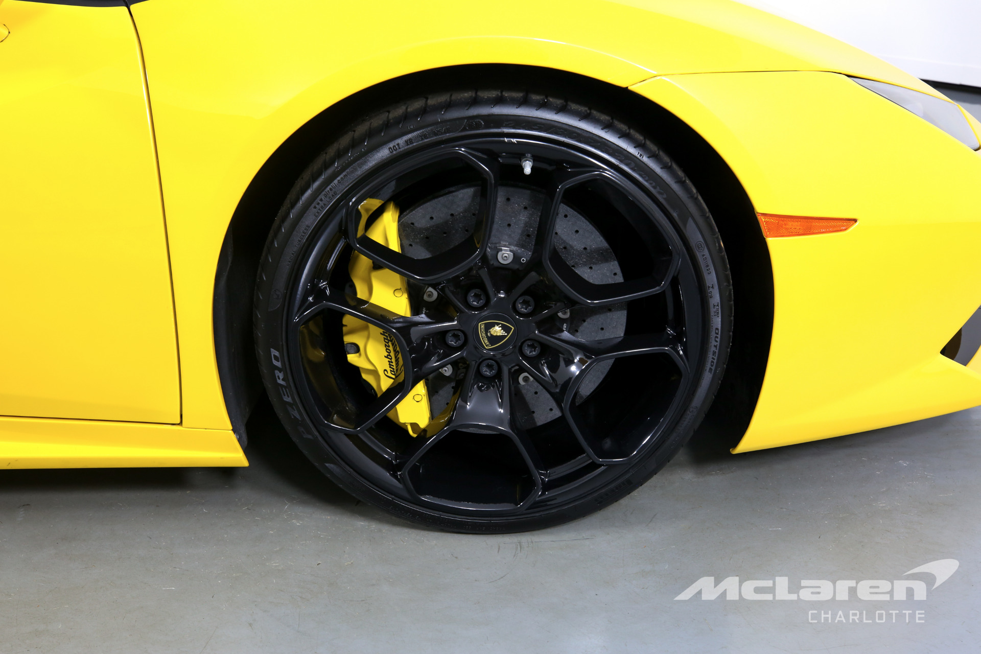 Used 2016 LAMBORGHINI HURACAN SPYDER LR 610-4 | Charlotte, NC