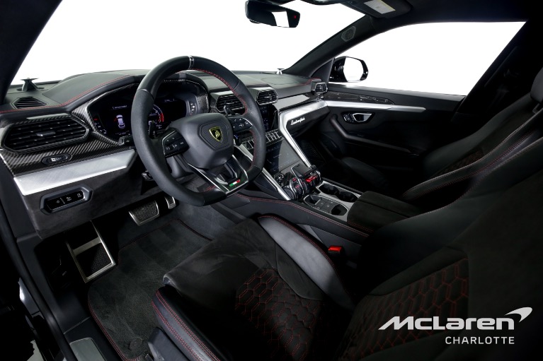 Used-2020-LAMBORGHINI-URUS