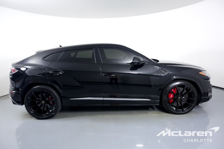 Used-2020-LAMBORGHINI-URUS
