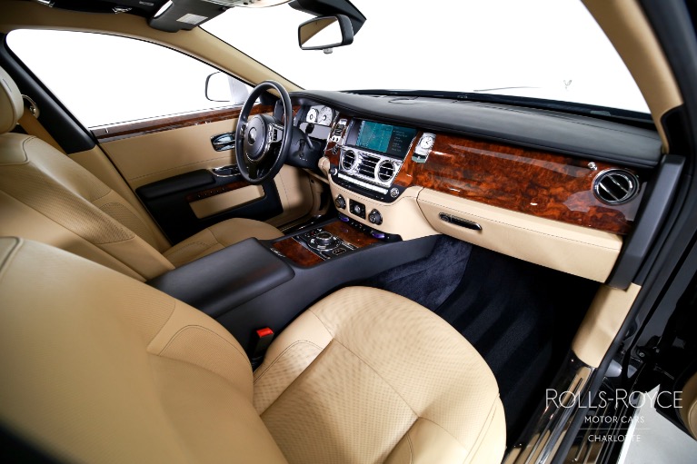Used-2014-Rolls-Royce-Ghost