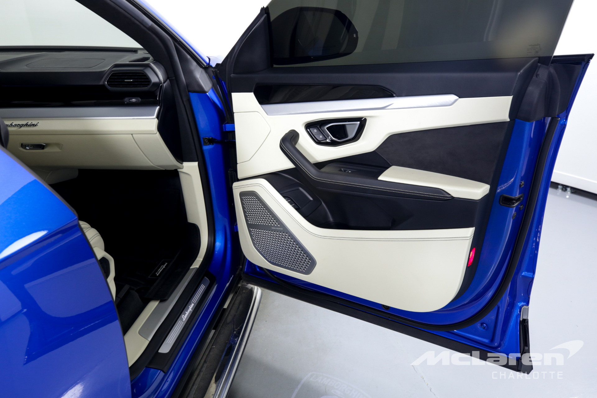 Used 2019 LAMBORGHINI URUS | Charlotte, NC