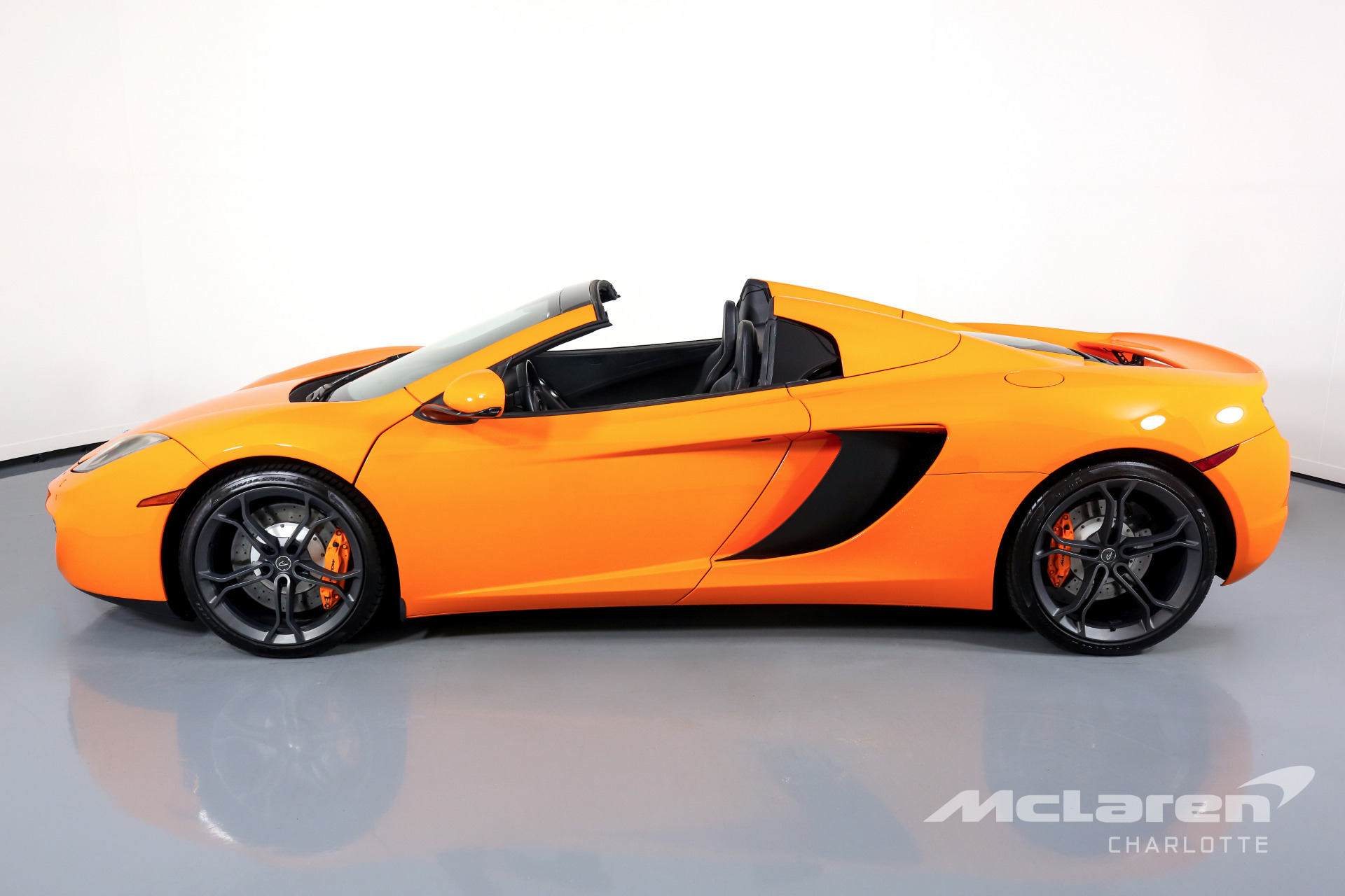 Used 2014 McLaren MP4-12C Spider | Charlotte, NC
