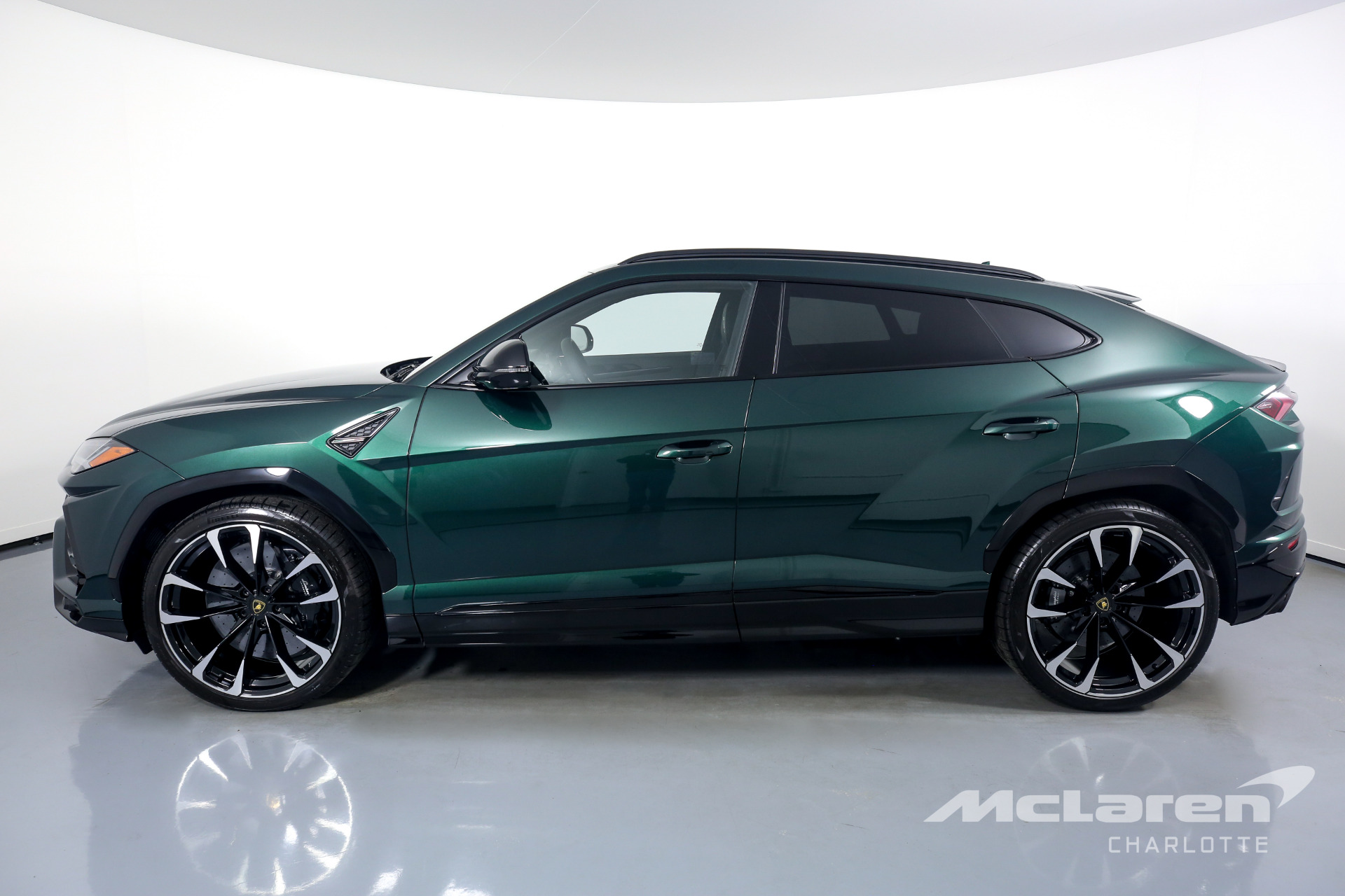 Used 2021 LAMBORGHINI URUS | Charlotte, NC