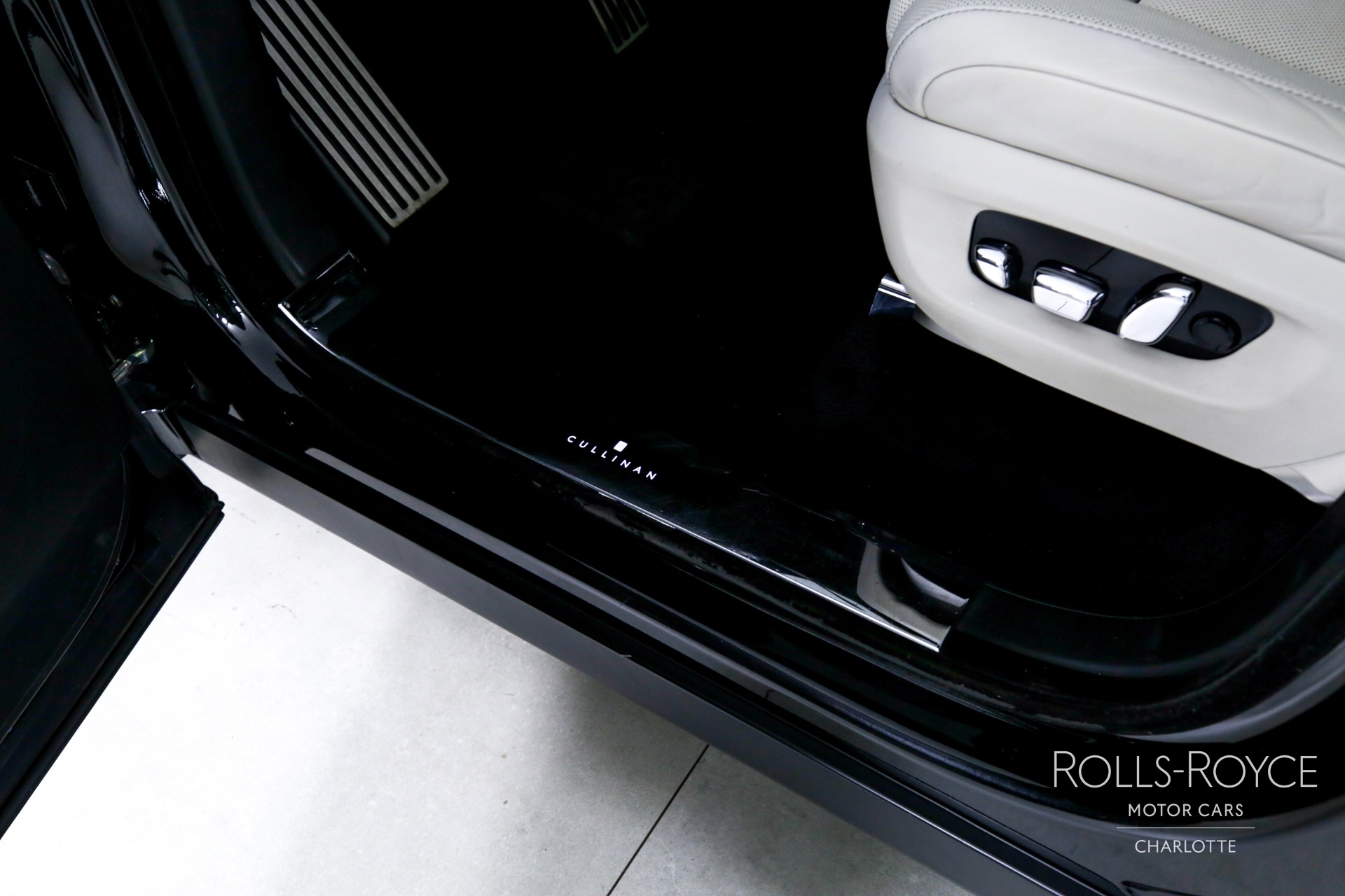 Used 2019 Rolls-Royce Cullinan | Charlotte, NC