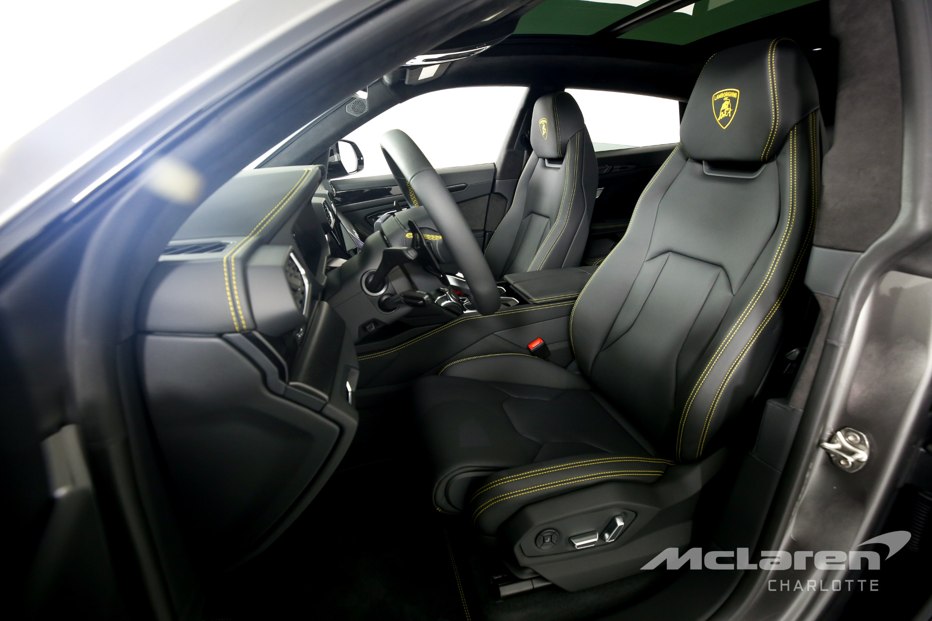 Used 2021 LAMBORGHINI URUS | Charlotte, NC