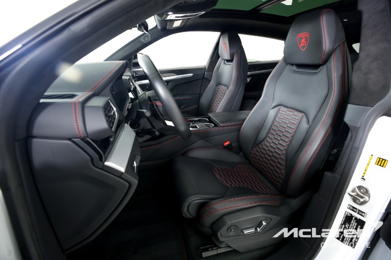Used-2021-LAMBORGHINI-URUS