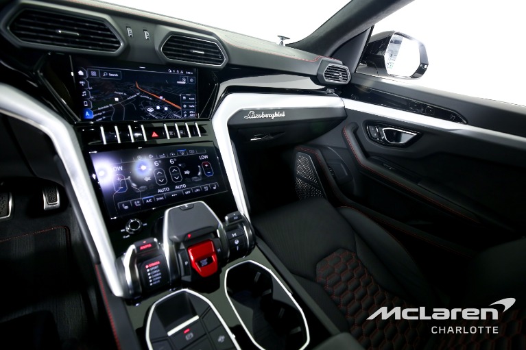Used-2021-LAMBORGHINI-URUS