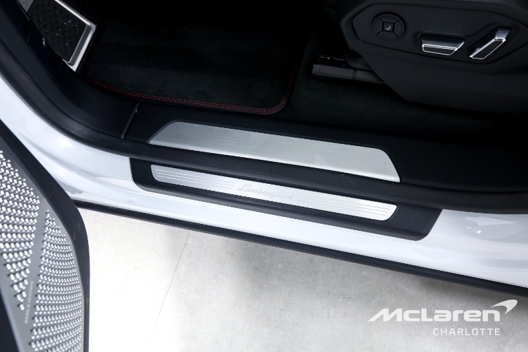 Used-2021-LAMBORGHINI-URUS