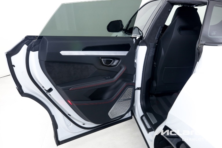Used-2021-LAMBORGHINI-URUS