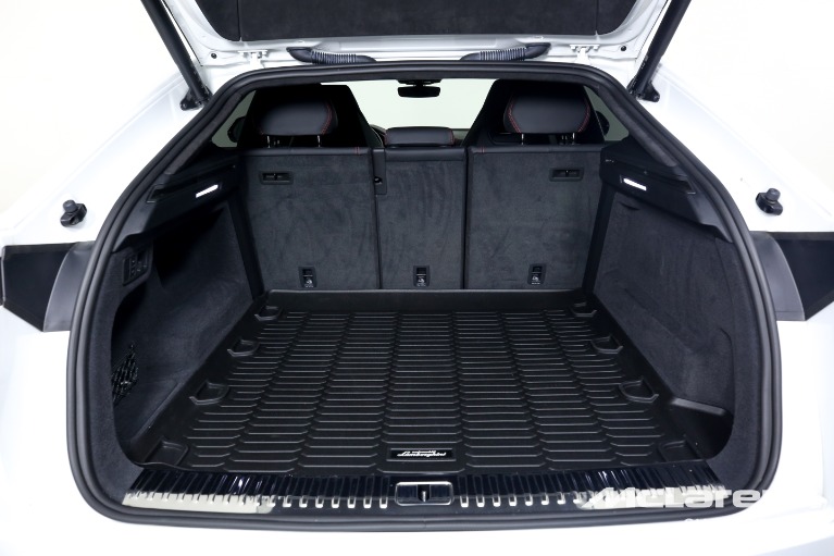 Used-2021-LAMBORGHINI-URUS