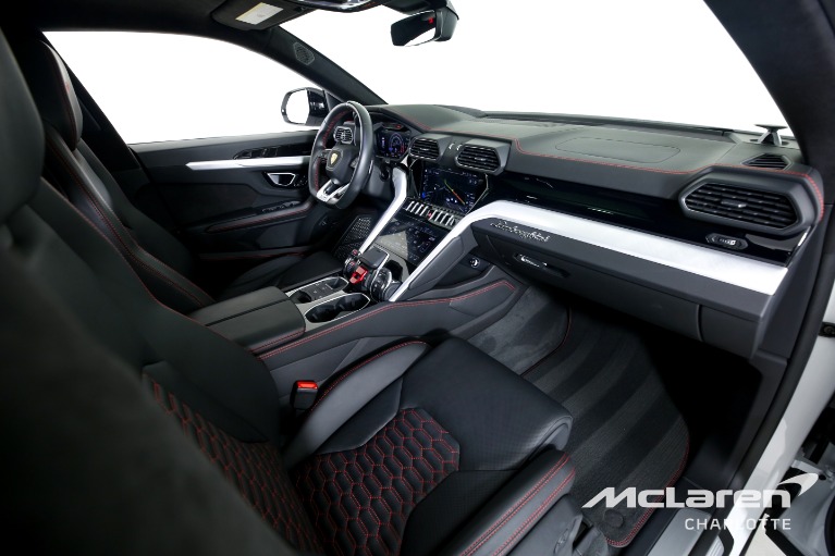 Used-2021-LAMBORGHINI-URUS