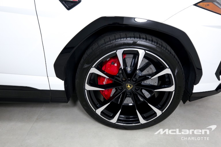 Used-2021-LAMBORGHINI-URUS