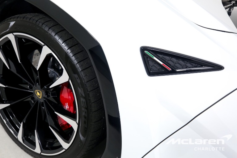 Used-2021-LAMBORGHINI-URUS