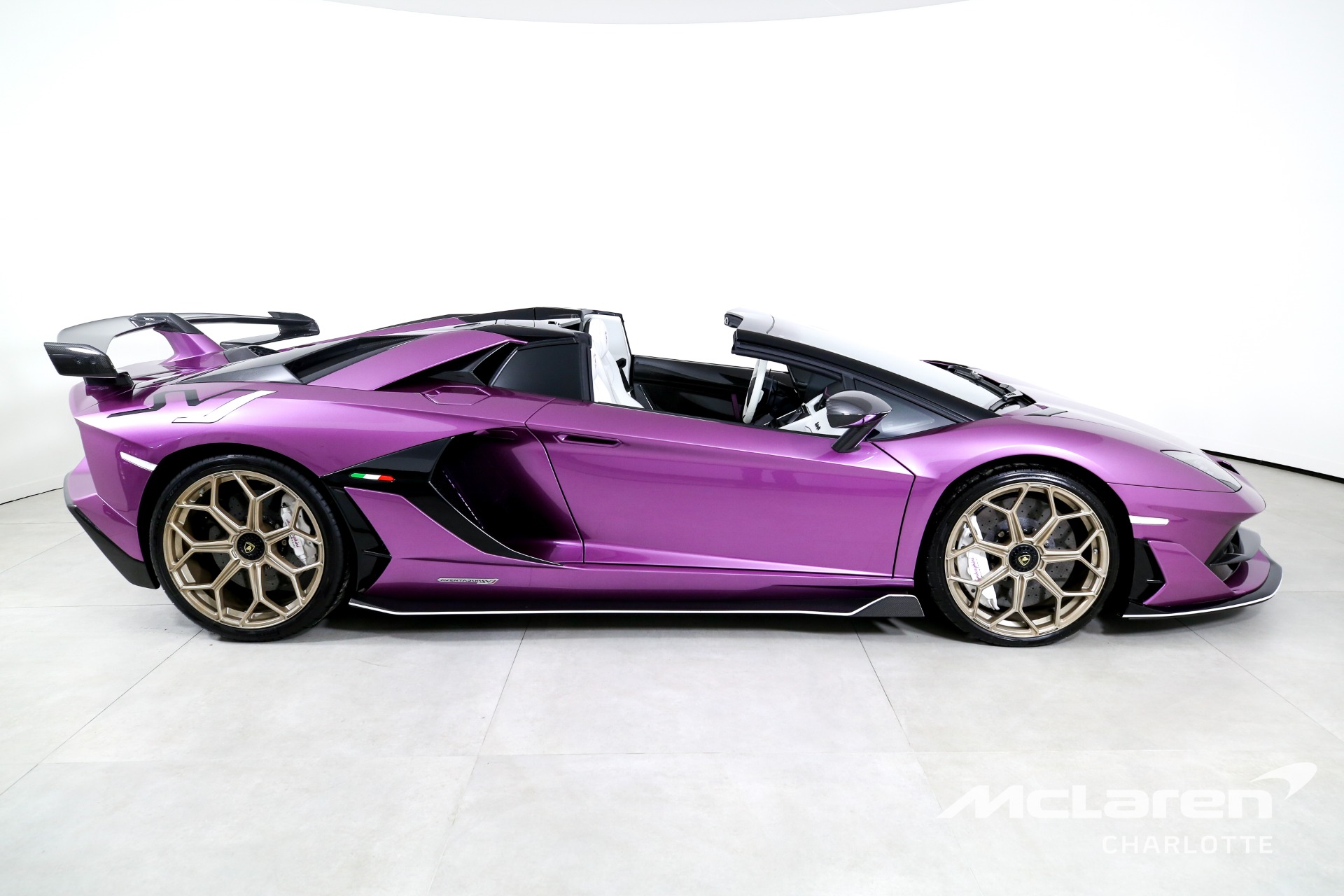 Used 2020 LAMBORGHINI AVENTADOR SVJ | Charlotte, NC