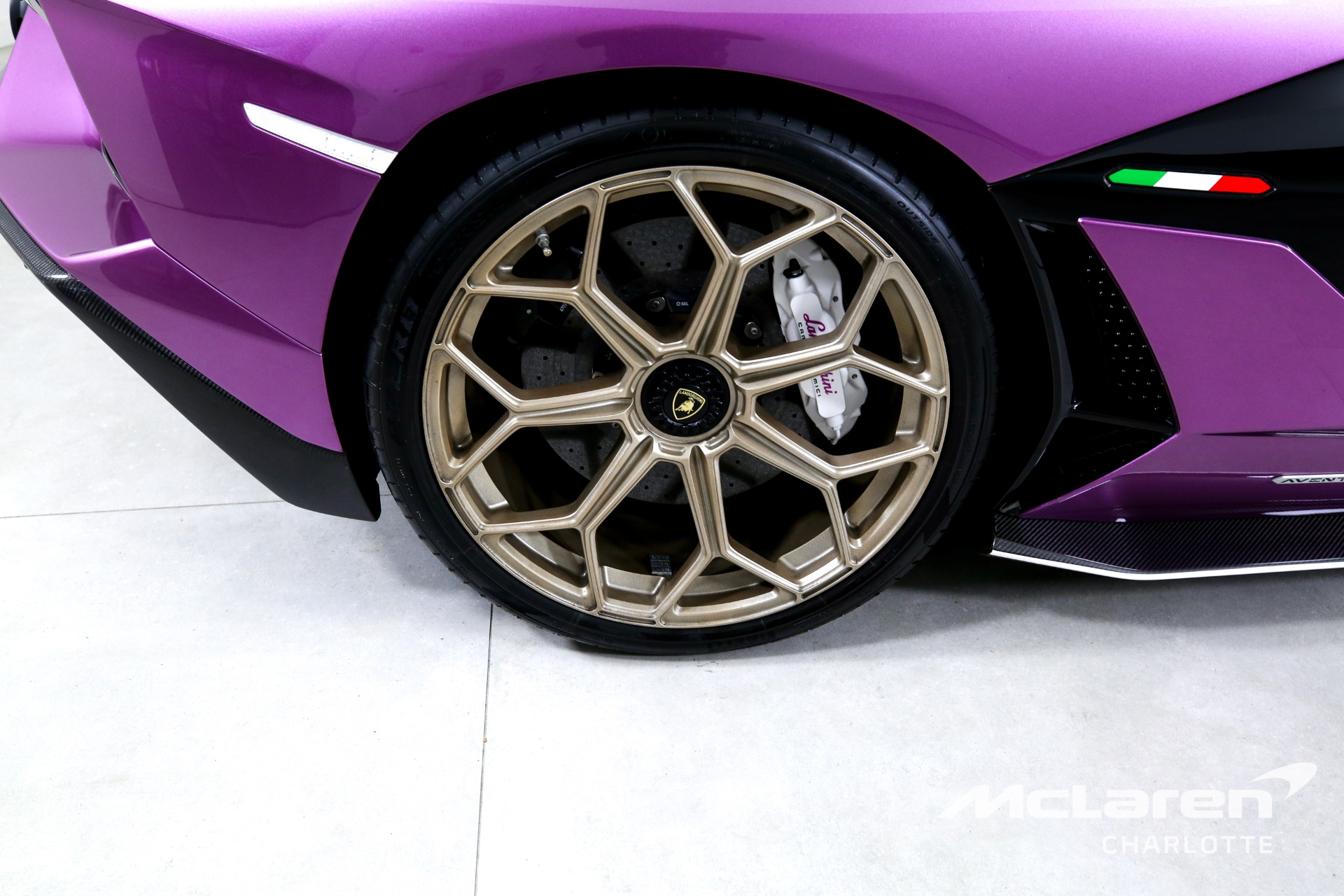 Used 2020 LAMBORGHINI AVENTADOR SVJ | Charlotte, NC
