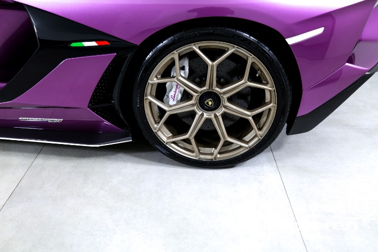 Used-2020-LAMBORGHINI-AVENTADOR-SVJ