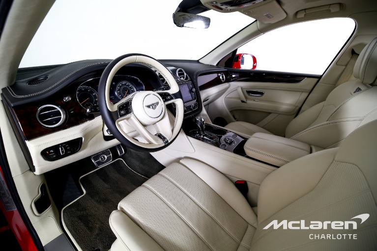 Used-2018-Bentley-Bentayga-Onyx-Edition