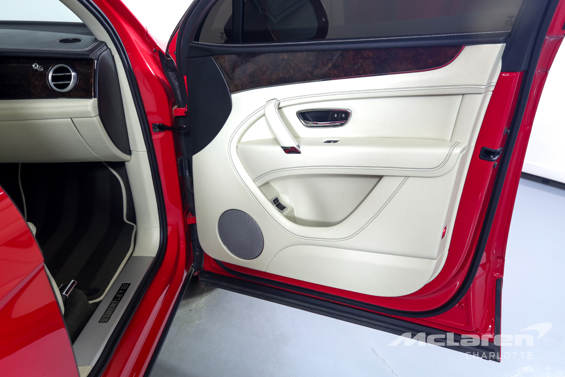 Used 2018 Bentley Bentayga Onyx Edition | Charlotte, NC