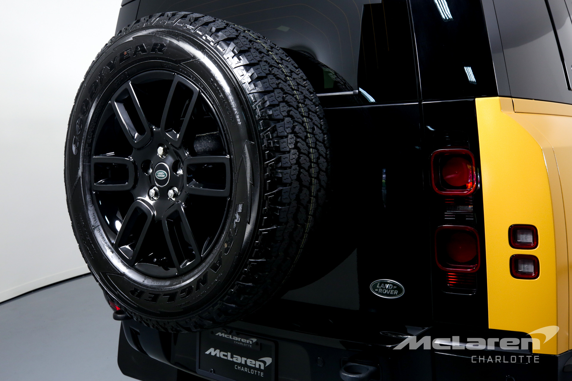 Used 2022 Land Rover Defender 110 X-Dynamic SE | Charlotte, NC