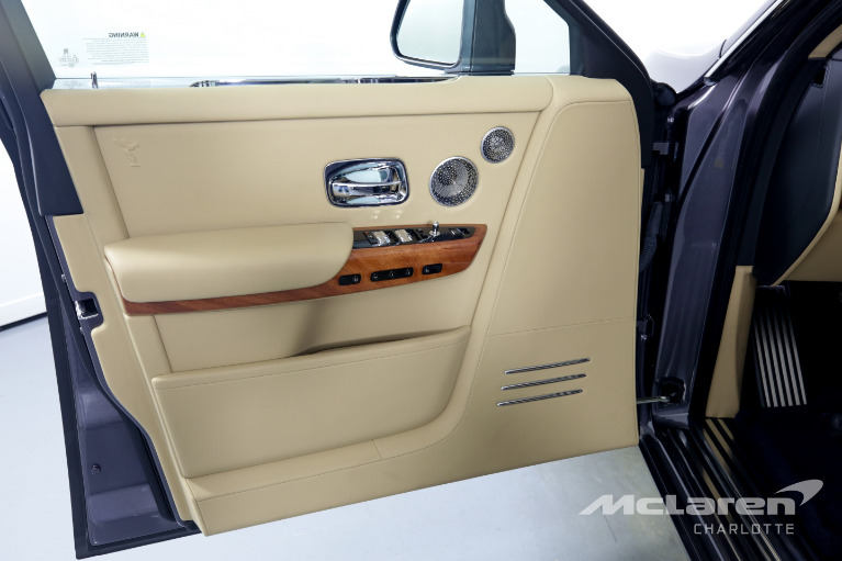 Used-2019-Rolls-Royce-Phantom-BLACK-EDITION