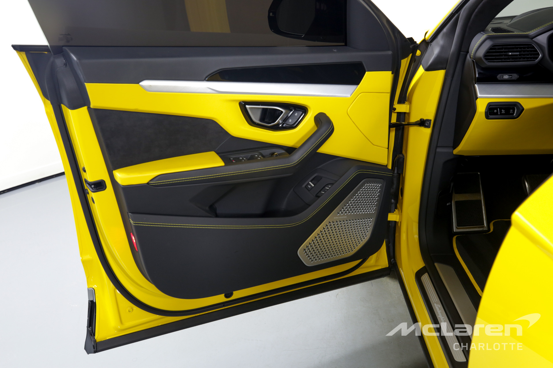 Used 2021 Lamborghini Urus | Charlotte, NC
