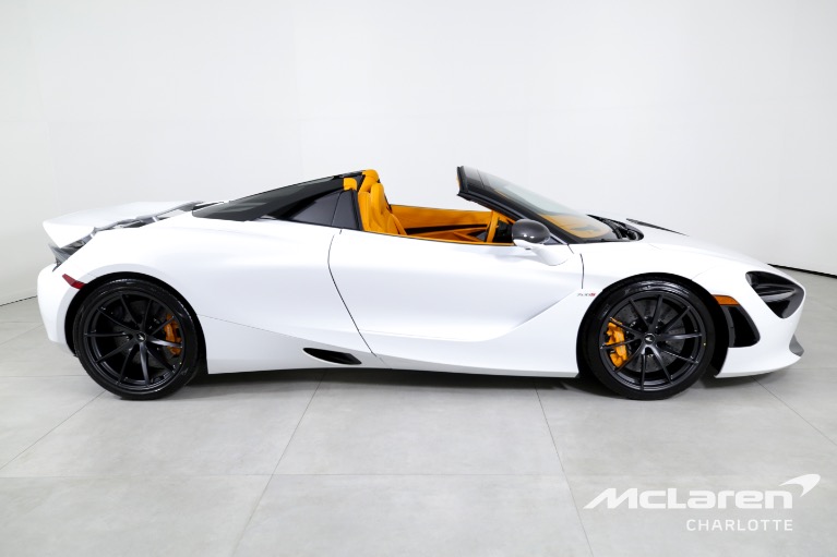 Used-2022-McLaren-720S-Spider-Performance