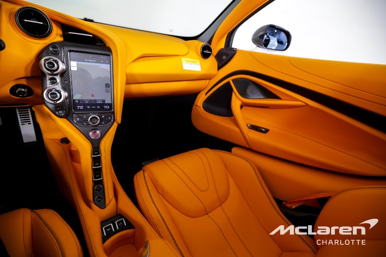 Used-2022-McLaren-720S-Spider-Performance