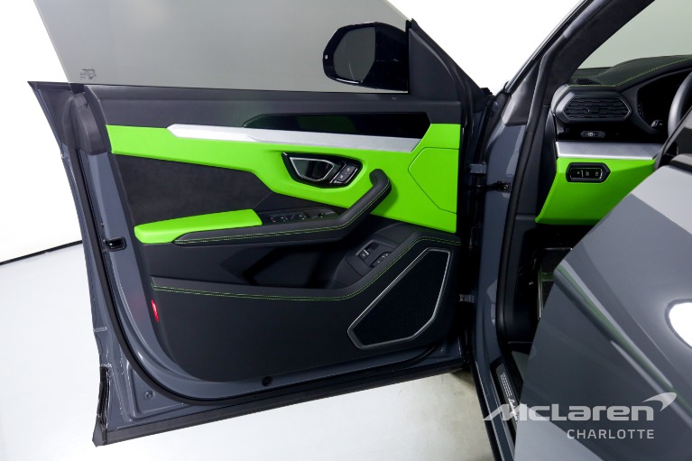 Used-2021-Lamborghini-Urus