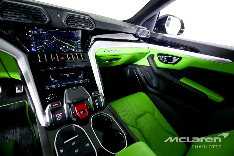 Used-2021-Lamborghini-Urus
