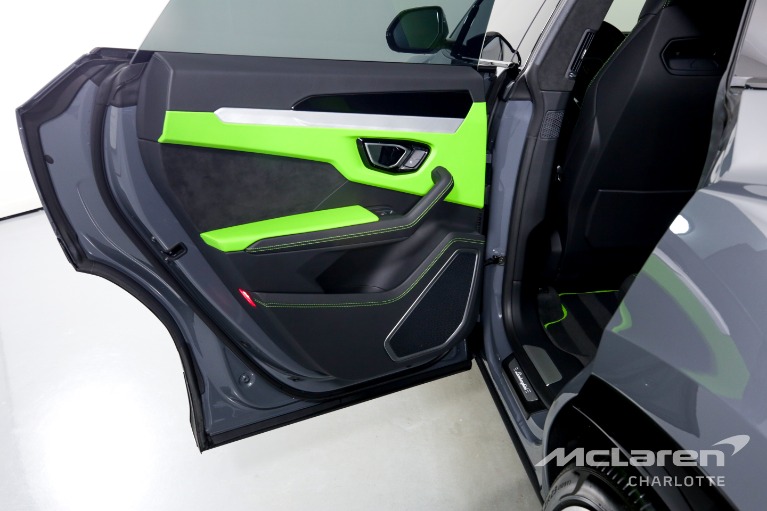 Used-2021-Lamborghini-Urus