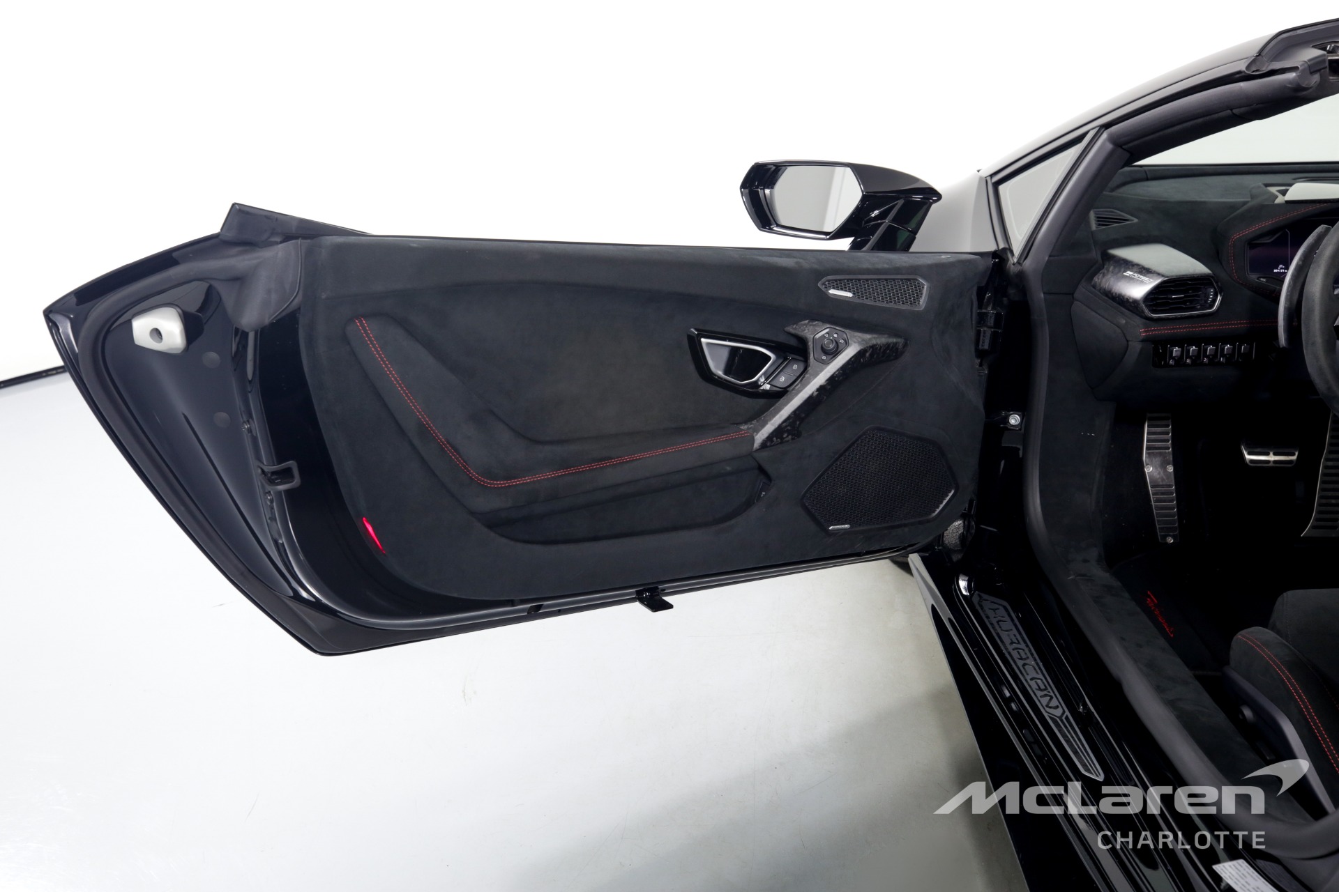 Used 2018 Lamborghini Huracan LP 640-4 Performante Spyder | Charlotte, NC