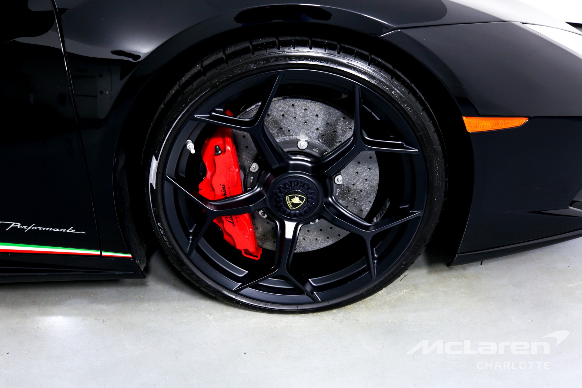Used 2018 Lamborghini Huracan LP 640-4 Performante Spyder | Charlotte, NC