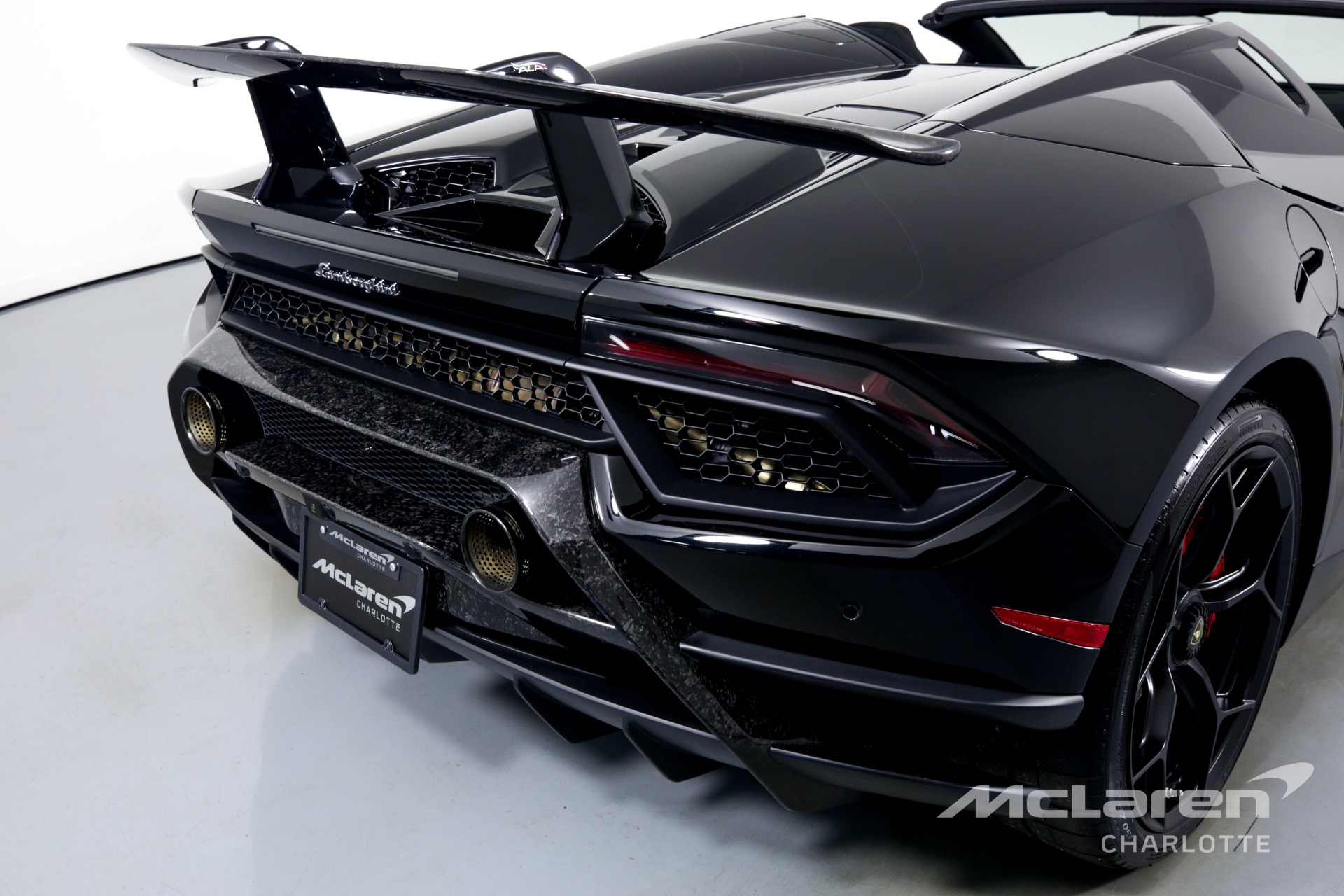 Used 2018 Lamborghini Huracan LP 640-4 Performante Spyder | Charlotte, NC