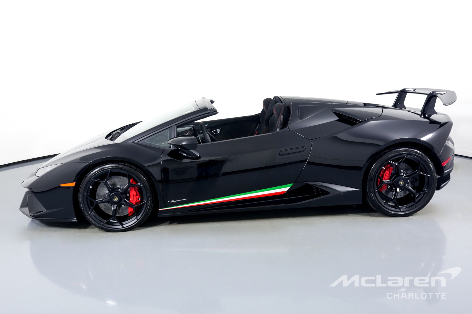 Used 2018 Lamborghini Huracan LP 640-4 Performante Spyder | Charlotte, NC