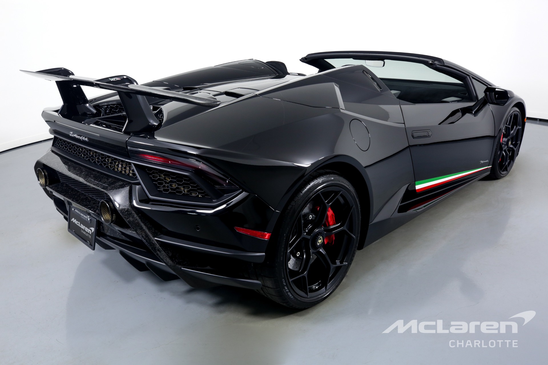 Used 2018 Lamborghini Huracan LP 640-4 Performante Spyder | Charlotte, NC