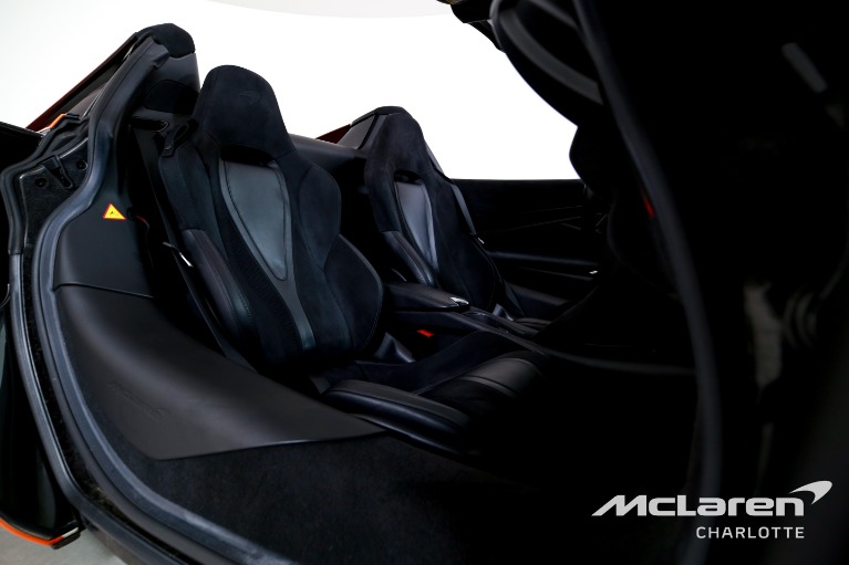 Used-2020-McLaren-720S-Spider-Performance