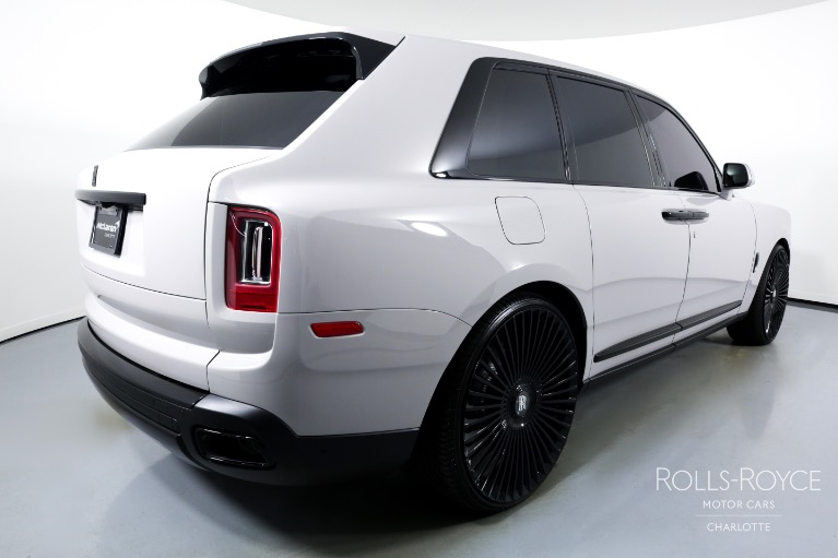 Used-2022-Rolls-Royce-CULLINAN
