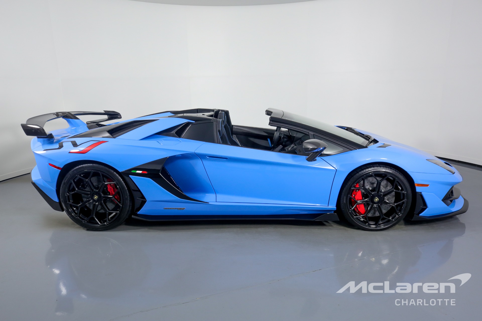 Used 2020 LAMBORGHINI Aventador SVJ | Charlotte, NC