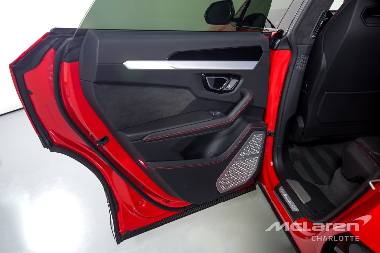 Used-2021-Lamborghini-Urus