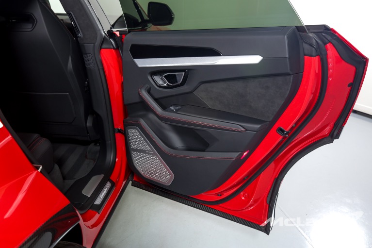 Used-2021-Lamborghini-Urus