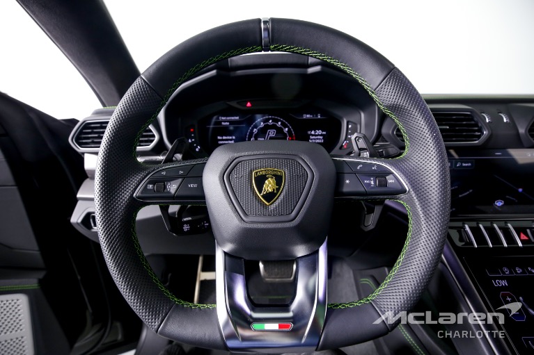 Used-2022-Lamborghini-Urus